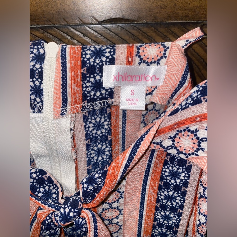 Cute Pattern Romper - Picture 2 of 6
